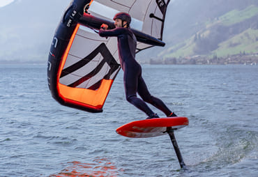 Follow Me Adventures Sup Efoil Ebike : Wing Foil lift in Cannobio and Lago Maggiore