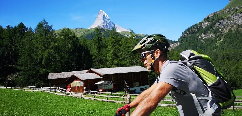 Ebike Tour Zermatt Matterhorn Cervino Cannobio Lago Maggiore con Follow Me Adventures